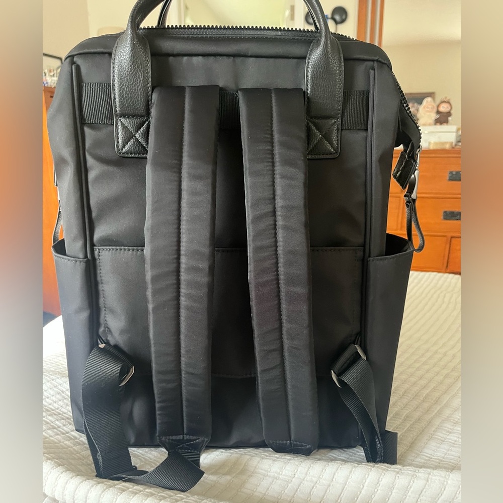 Baggallini Soho Backpack / Work Bag – NWT - Picture 4 of 7
